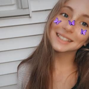 Meet your Posher, Ella